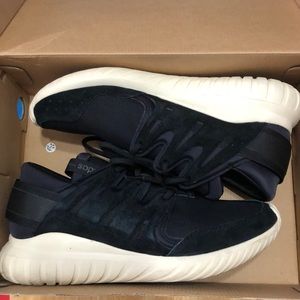 Adidas Tubular Nova